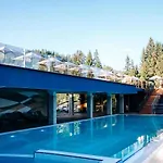 Hotel &