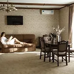Hotel &