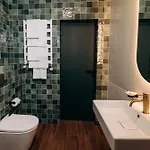 Hotel & *