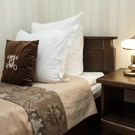 & Hotel