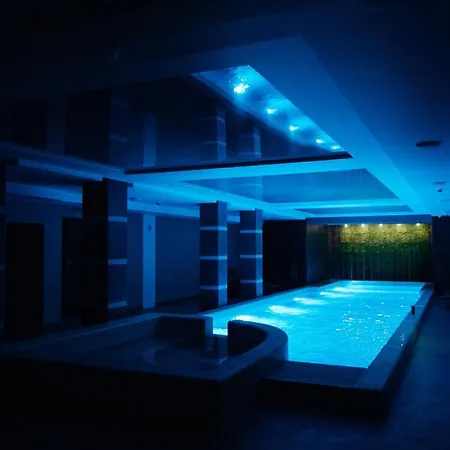 Hotel & *