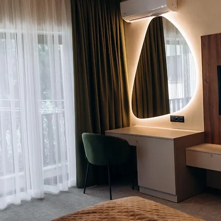 Hotel & *