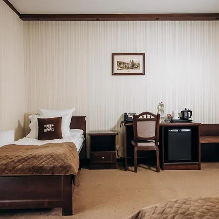 Hotel &