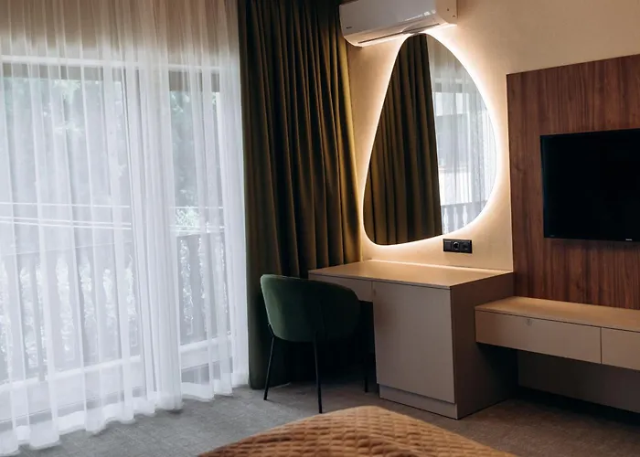 Hotel & *